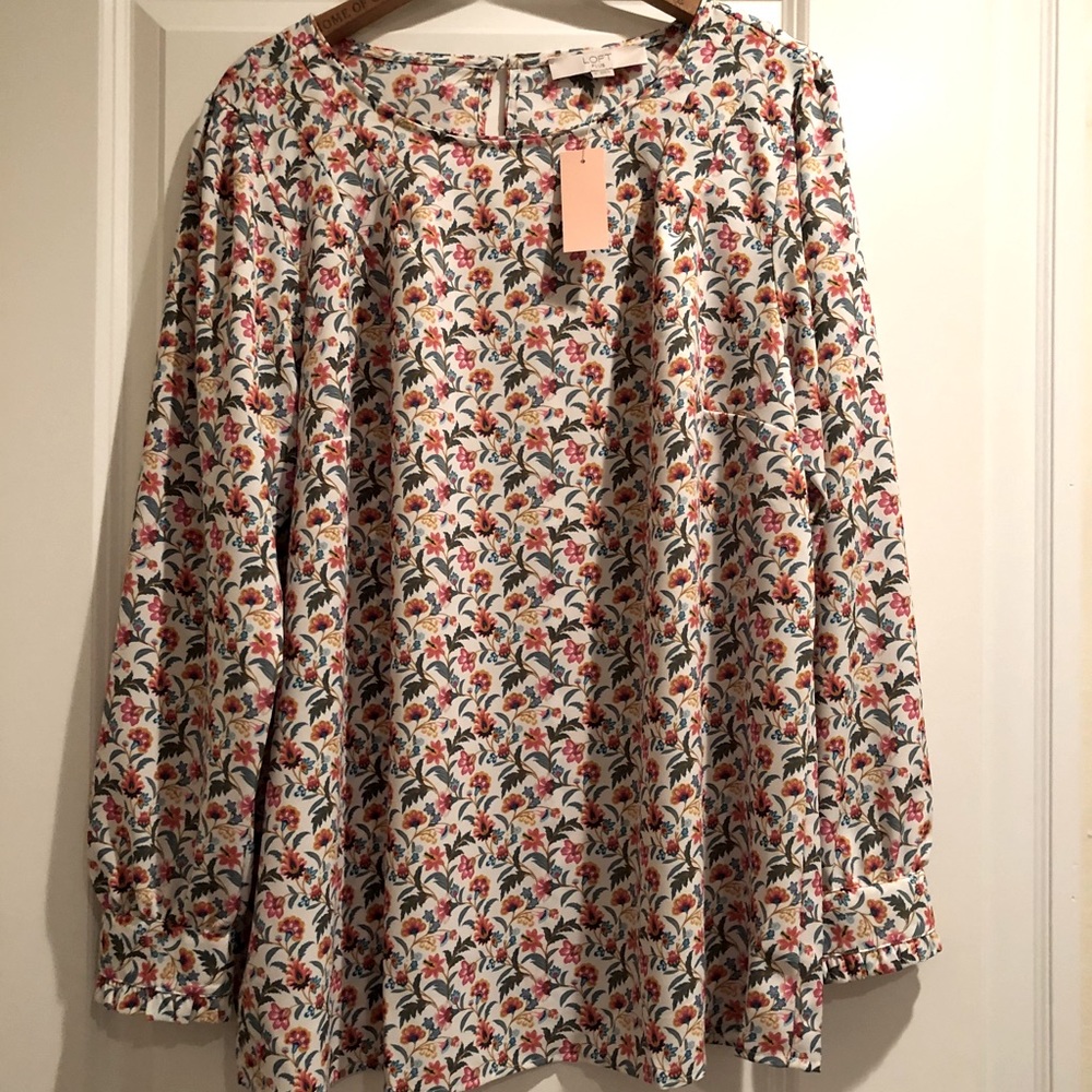 NWT Floral Loft Blouse